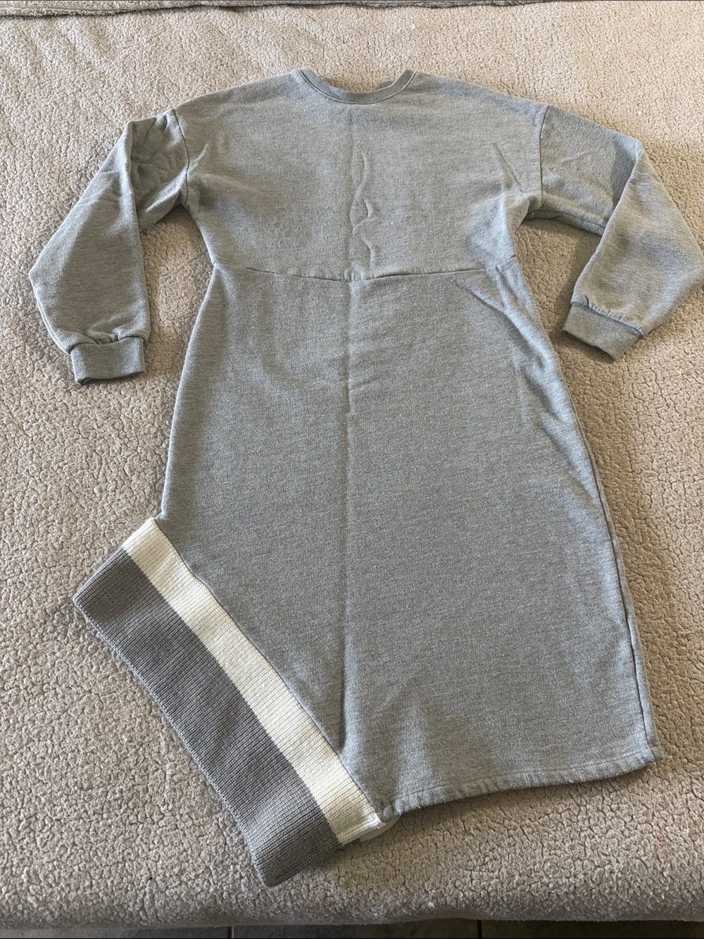 Who What Wear Light Gray Long Sleeve Knit Dress with Contrast Hem